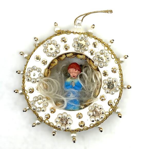 Vintage Handmade Angel Diorama Ornament Beaded Faux Pearls Gold Push Pin - Picture 2 of 9